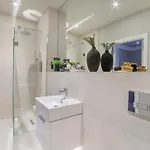 Daire The Presidential Suite, With Free Parking! York