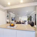 The Presidential Suite, With Free Parking! Daire