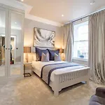The Presidential Suite, With Free Parking! *