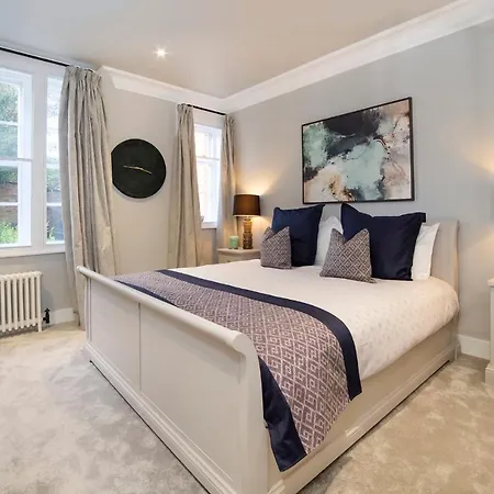 The Presidential Suite, With Free Parking! * York
