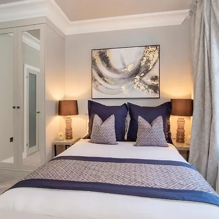 Apartment The Presidential Suite, With Free Parking! *