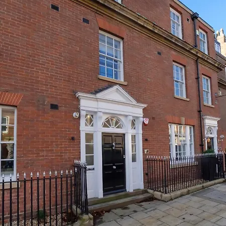 The Presidential Suite, With Free Parking! * 约克