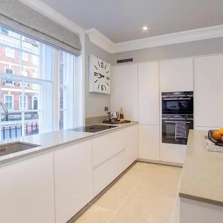 The Presidential Suite, With Free Parking!