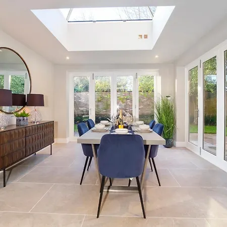 The Presidential Suite, With Free Parking! * Йорк