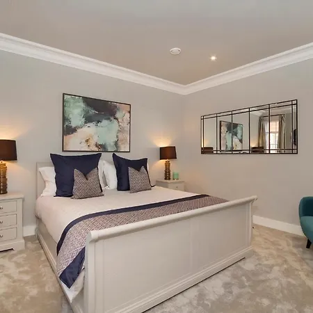 アパート The Presidential Suite, With Free Parking! *